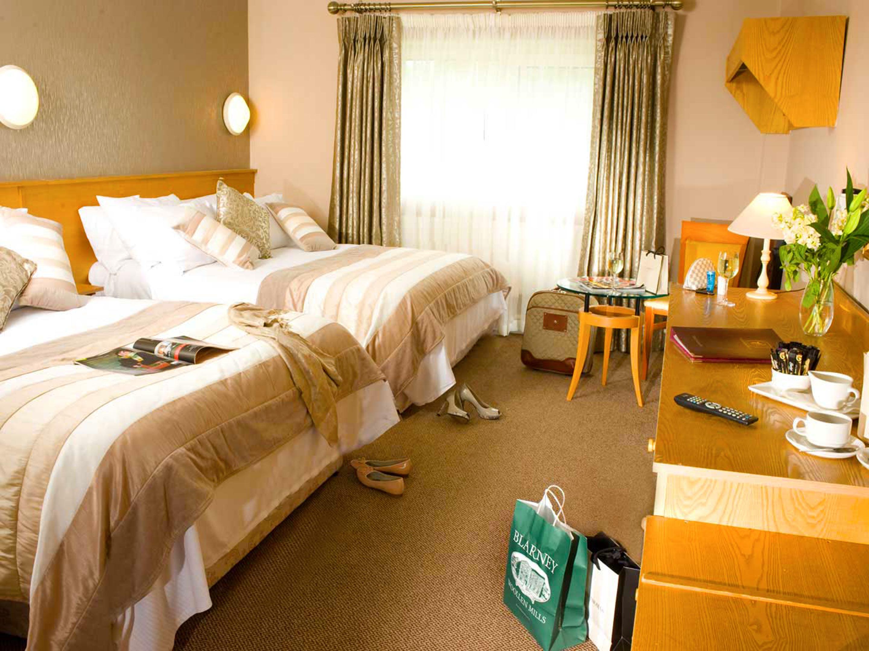 קורק Great National Commons Inn Hotel מראה חיצוני תמונה