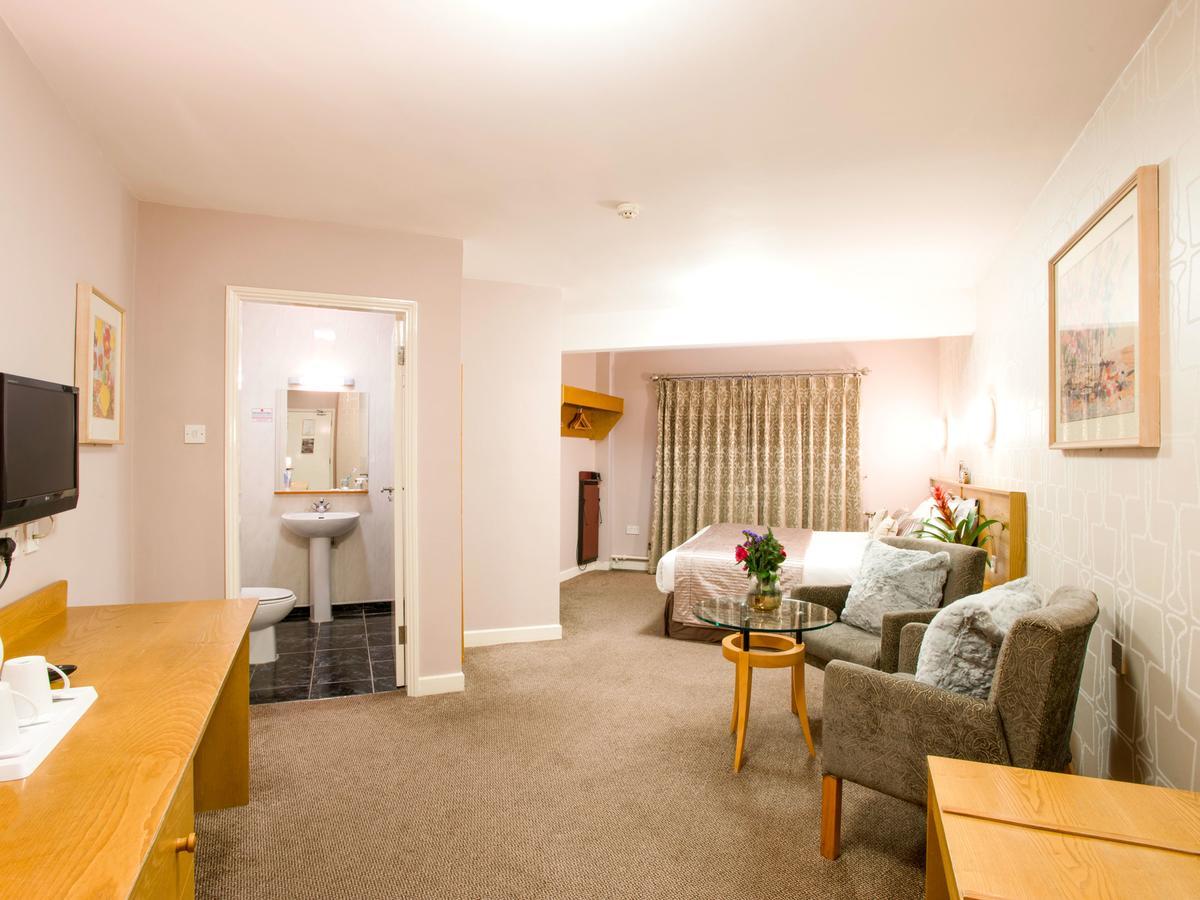 קורק Great National Commons Inn Hotel מראה חיצוני תמונה