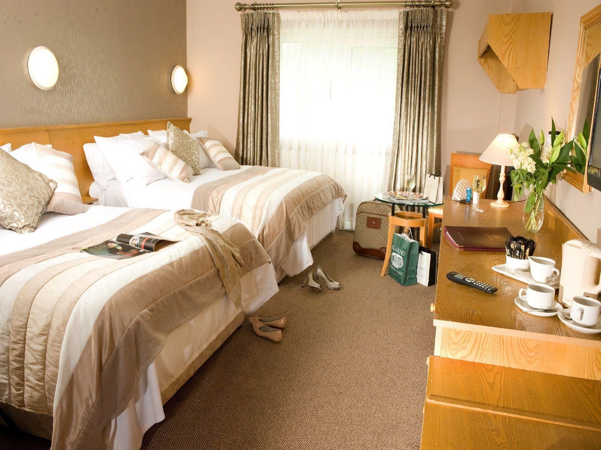 קורק Great National Commons Inn Hotel מראה חיצוני תמונה